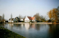 Broek in Waterland, gezicht op De Erven vanaf de Broekermeerdijk