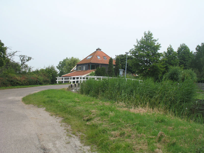 Broek in Waterland, brug over de Noordmeer ringvaart