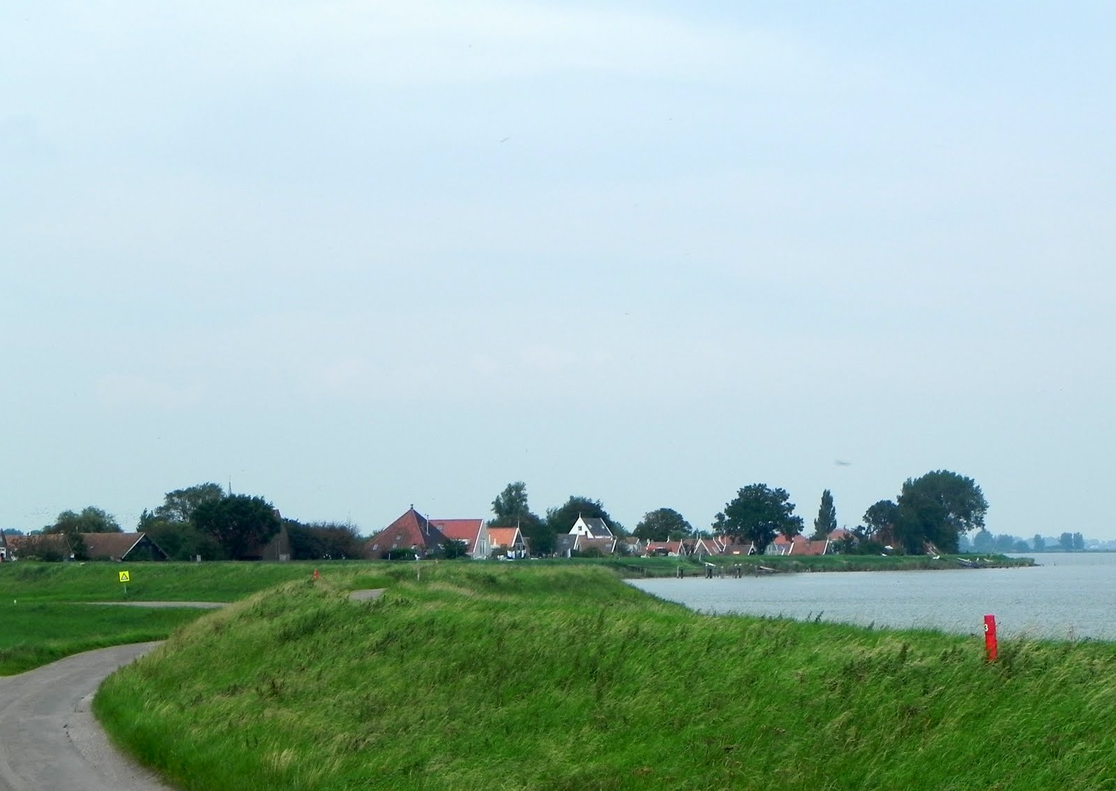 IJsselmeerdijk bij Uitdam