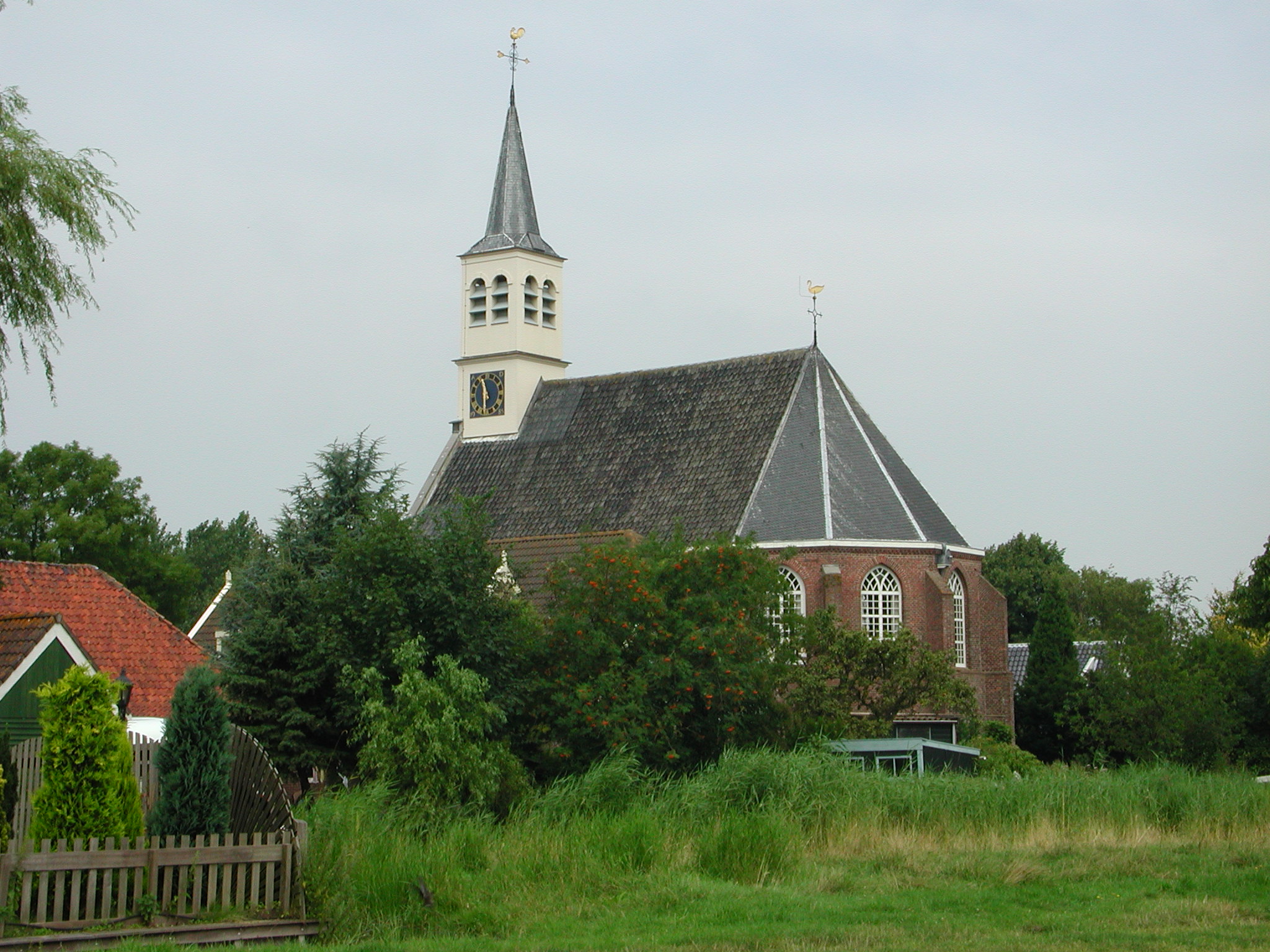 Kerk en toren van Watergang