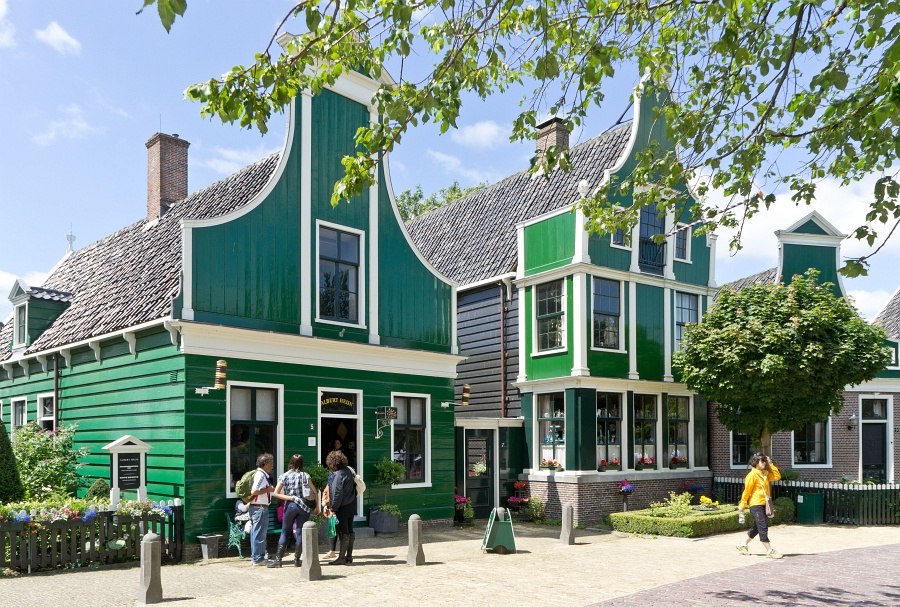 Eerste winkel van Albert Heijn, heropgericht in het Openlucht Museum De Zaanse Schans